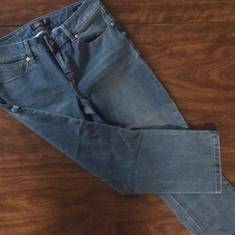 Seven7 Capri Jeans Size: 4
